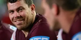 Josh Starling signs with Knights