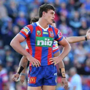 Sam Stone re-signs with Knights