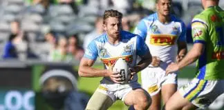 Titans won't release Elliot to England