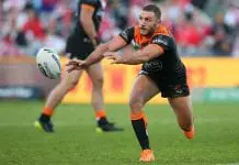 Farah considering extending career into 2019