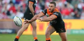 Farah considering extending career into 2019