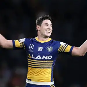 Moses expresses interest in Eels stay
