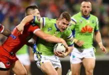 Bateman re-signs
