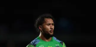 Harawira-Naera signs on dotted line