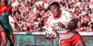 Dolphins centre confirms new club