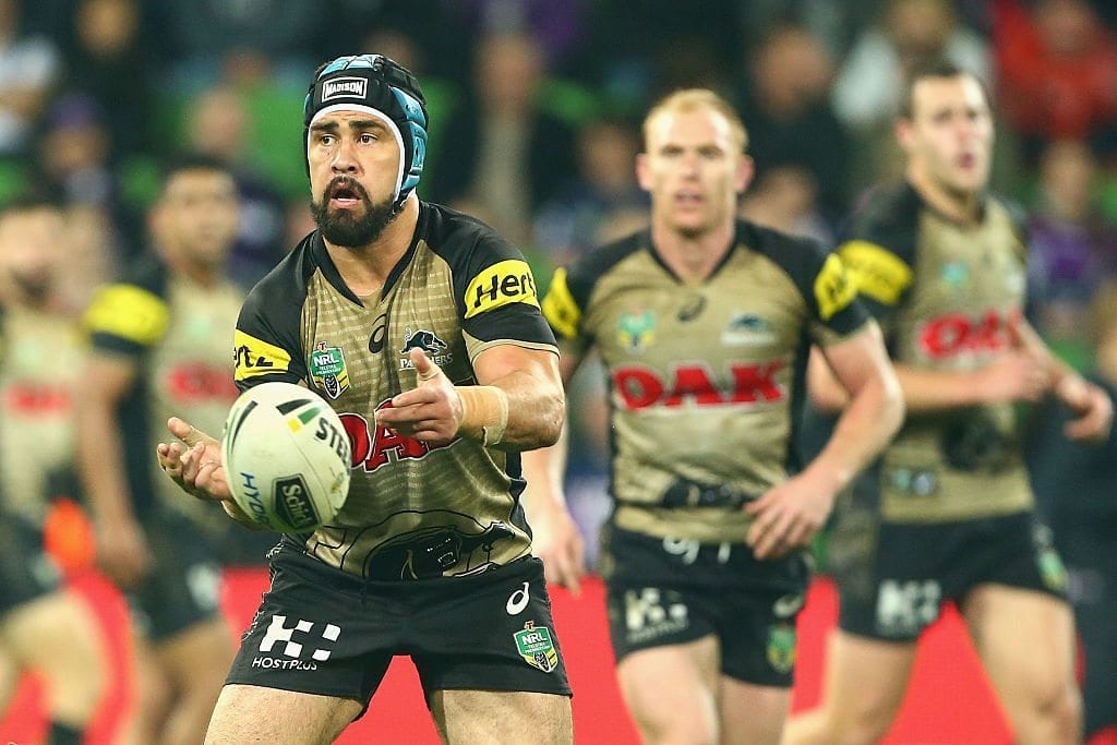 MELBOURNE, AUSTRALIA - JUNE 04:  Jamie Soward of the Panthers offloads the ball during the round 13 NRL match between the Melbourne Storm and the Penrith Panthers at AAMI Park on June 4, 2016 in Melbourne, Australia.  (Photo by Robert Prezioso/Getty Images)
