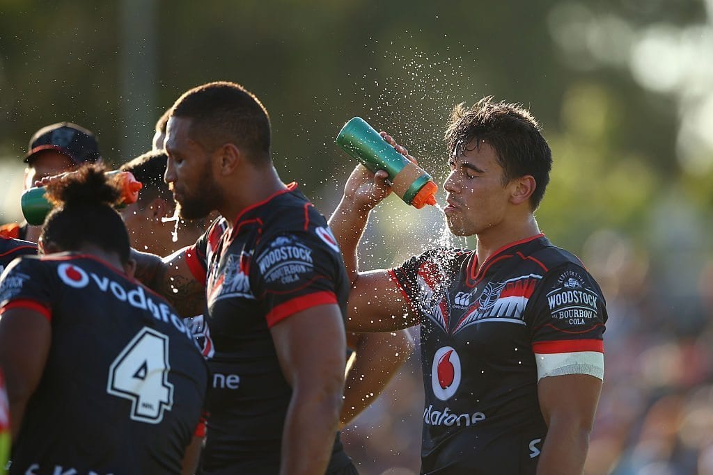 SYDNEY, AUSTRALIA - MARCH 05:  Ben Henry of the Warriors drinks during the round one NRL match between the Wests Tigers and the New Zealand Warriors at Campbelltown Sports Stadium on March 5, 2016 in Sydney, Australia.  (Photo by Mark Kolbe/Getty Images)