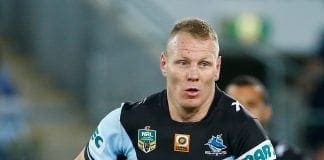 Luke Lewis re-signs with Sharks