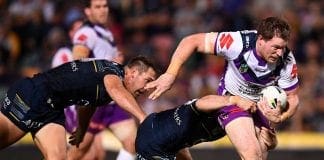 Tim Glasby signs with Knights
